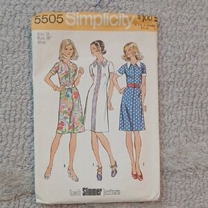 RARE Larger Size 1970s Vintage Simplicity Women's Dress Pattern